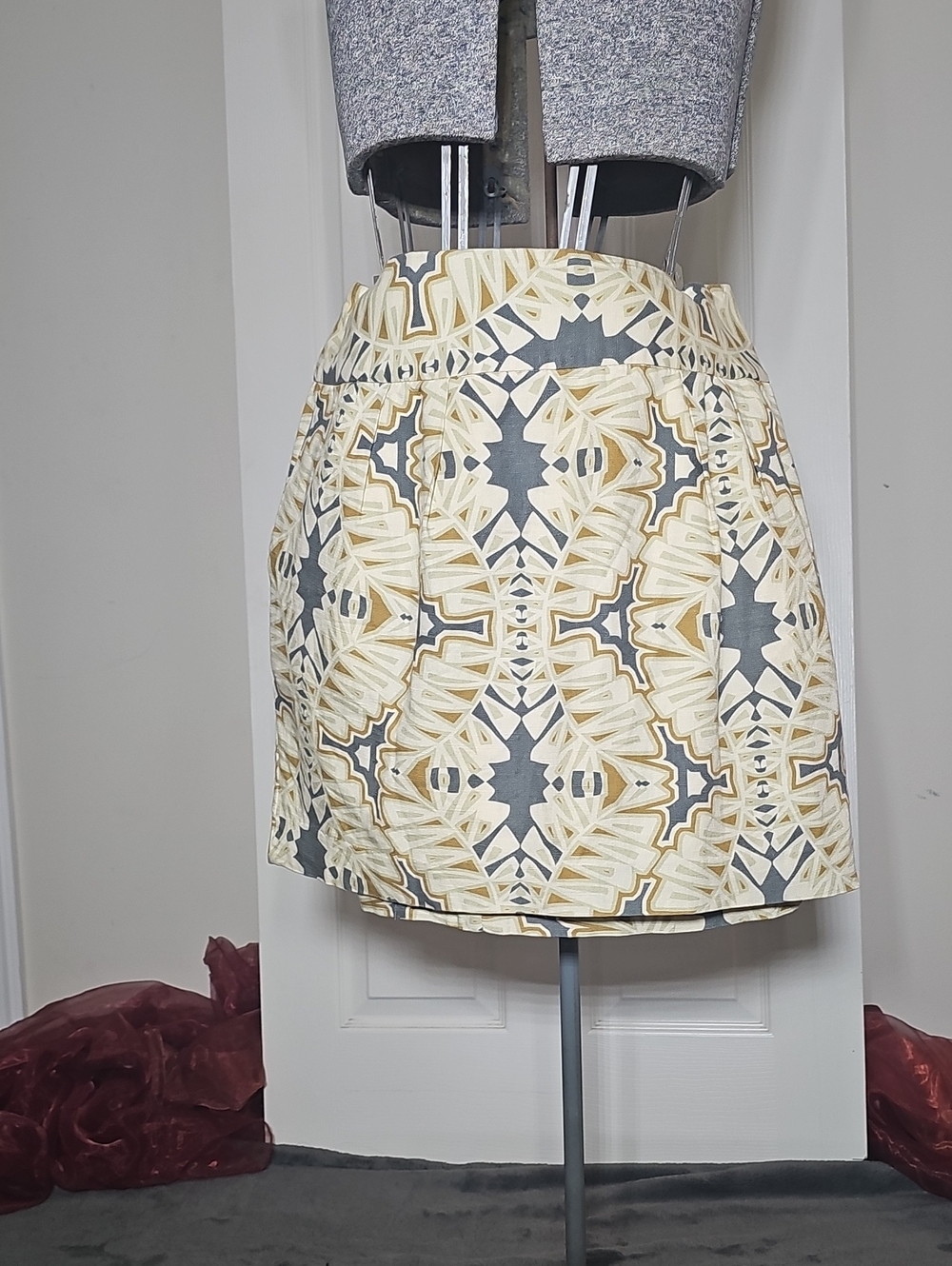 Banana Republic Women’s Ikat Geometric Pattern Jacquard Mini Skirt Size 6